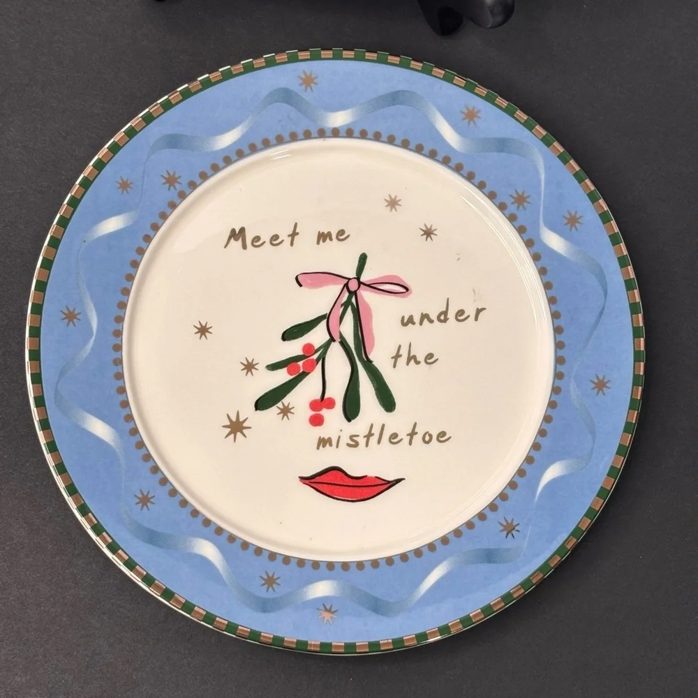 2 NEW ANTHROPOLOGIE CAROLINE HOLIDAY DESSERT PLATES Meet me under the mistletoe